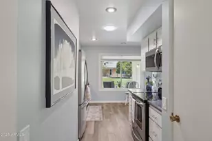 19033 N Signal Butte Cir, Sun City, AZ 85373 - Photo 13