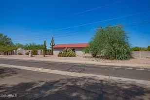 13036 N 36th St, Phoenix, AZ 85032 - Photo 5