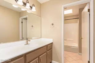 704 S Lebanon Ln, Tempe, AZ 85288 - Photo 17