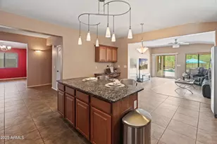 2911 E Quiet Hollow Ln, Phoenix, AZ 85024 - Photo 9