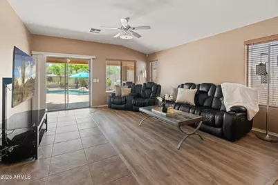 2911 E Quiet Hollow Lane, Phoenix, AZ 85024 - Photo 7