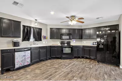 33066 N Brinlee Lane, San Tan Valley, AZ 85143 - Photo 15