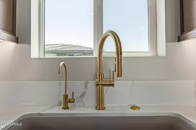 2121 W Sonoran Desert Drive W #107, Phoenix, AZ 85085 - Photo 9