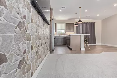 2121 W Sonoran Desert Drive W #107, Phoenix, AZ 85085 - Photo 11