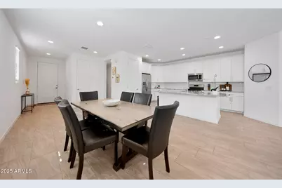 98 E Leo Place, Chandler, AZ 85249 - Photo 5