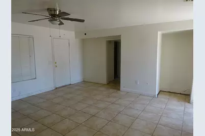 7148 N 48th Avenue, Glendale, AZ 85301 - Photo 7