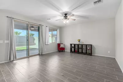 18502 W Carlota Lane, Surprise, AZ 85387 - Photo 5