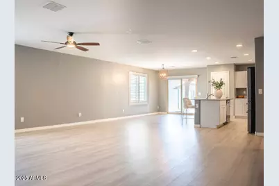 85 6th Avenue W, Buckeye, AZ 85326 - Photo 9