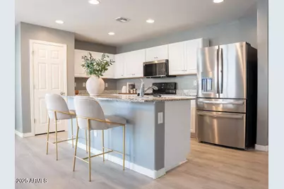 85 6th Avenue W, Buckeye, AZ 85326 - Photo 5