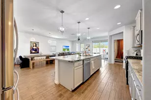 2306 E Branham Ln, Phoenix, AZ 85042 - Photo 13