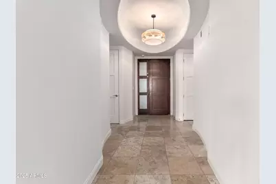 8 Biltmore Estate #202, Phoenix, AZ 85016 - Photo 5