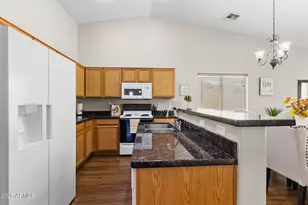 6510 S 18th Ln, Phoenix, AZ 85041 - Photo 9