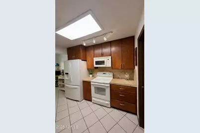 17248 N 106th Avenue, Sun City, AZ 85373 - Photo 5