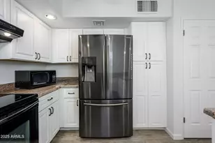 12212 N Paradise Vlg Pkwy S, Phoenix, AZ 85032 - Photo 15