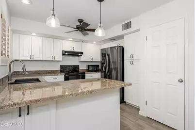 12212 N Paradise Village Parkway S #428, Phoenix, AZ 85032 - Photo 13