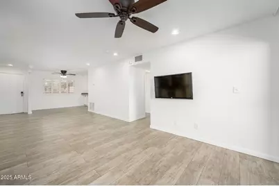 12212 N Paradise Village Parkway S #428, Phoenix, AZ 85032 - Photo 7