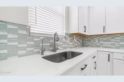 13359 W Eagle Feather Road, Peoria, AZ 85383 - Photo 11