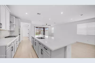 13362 W Eagle Feather Road, Peoria, AZ 85383 - Photo 17