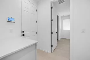 13362 W Eagle Feather Rd, Peoria, AZ 85383 - Photo 7