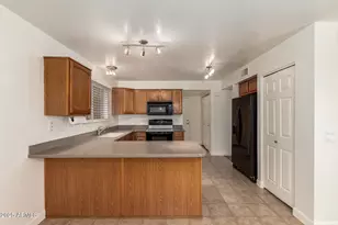 2901 E Woodland Dr, Phoenix, AZ 85048 - Photo 11