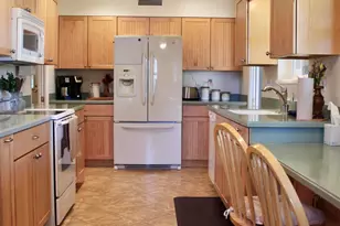 10931 W Peoria Ave, Sun City, AZ 85351 - Photo 9