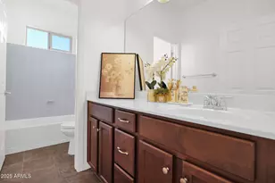 3829 E Branham Ln, Phoenix, AZ 85042 - Photo 17