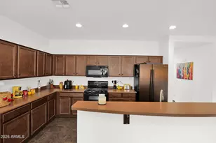 3829 E Branham Ln, Phoenix, AZ 85042 - Photo 11