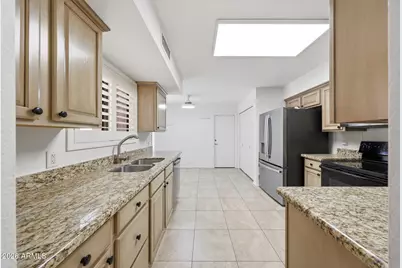 19249 N 93rd Drive, Peoria, AZ 85382 - Photo 11