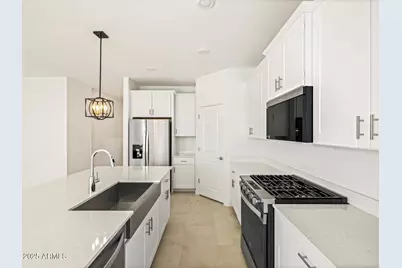 30513 W Oleander Way, Buckeye, AZ 85396 - Photo 7