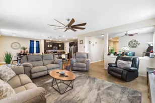 12017 W Avenida Del Rey, Peoria, AZ 85383 - Photo 11