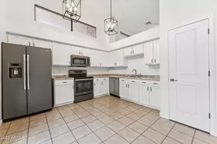 330 S Farmer Ave, Tempe, AZ 85281 - Photo 9