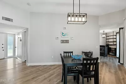 10634 W Hutton Drive, Sun City, AZ 85351 - Photo 17