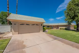 10634 W Hutton Dr, Sun City, AZ 85351 - Photo 7