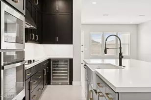 5623 N 193rd Dr, Litchfield Park, AZ 85340 - Photo 7