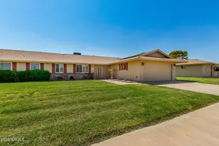 10615 W Roundelay Cir, Sun City, AZ 85351 - Photo 3