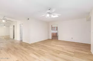 10615 W Roundelay Cir, Sun City, AZ 85351 - Photo 11