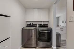 6537 E Palm Ln, Scottsdale, AZ 85257 - Photo 9