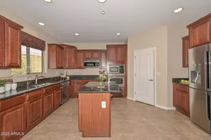 9012 W Yellow Bird Ln, Peoria, AZ 85383 - Photo 11