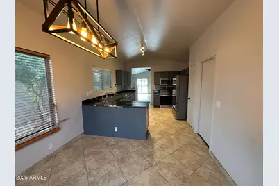 21842 N 34th Avenue, Phoenix, AZ 85027 - Photo 5