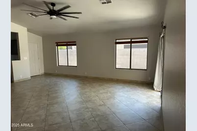 21842 N 34th Avenue, Phoenix, AZ 85027 - Photo 9