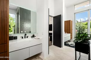 5611 N Wilkinson Rd, Paradise Valley, AZ 85253 - Photo 15