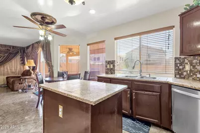 735 E Geronimo Street, Chandler, AZ 85225 - Photo 9