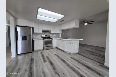 7752 W Flower Street, Phoenix, AZ 85033 - Photo 9