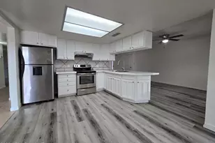 7752 W Flower St, Phoenix, AZ 85033 - Photo 9