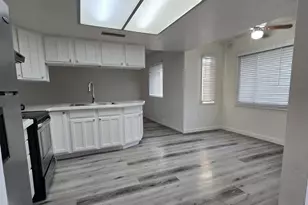 7752 W Flower St, Phoenix, AZ 85033 - Photo 5