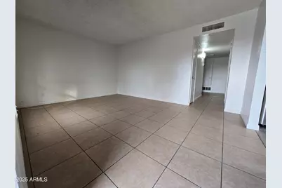 7752 W Flower Street, Phoenix, AZ 85033 - Photo 3