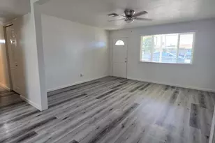 2048 W Pecan Rd, Phoenix, AZ 85041 - Photo 11