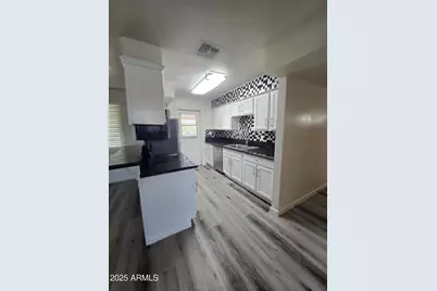 2048 W Pecan Road, Phoenix, AZ 85041 - Photo 5