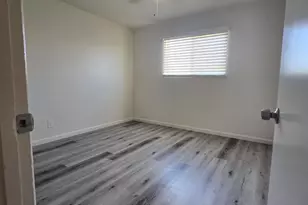 2048 W Pecan Rd, Phoenix, AZ 85041 - Photo 15