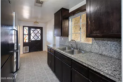 3803 W San Miguel Avenue, Phoenix, AZ 85019 - Photo 3